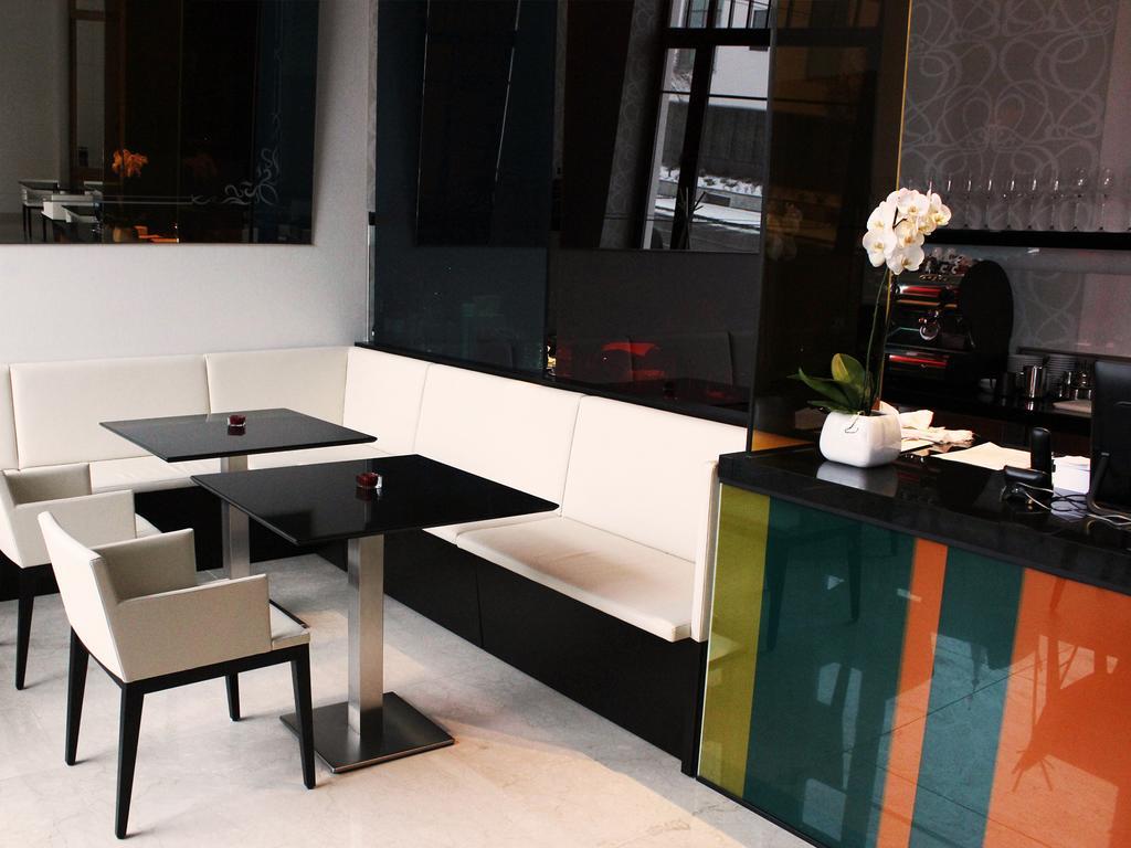 Hotel Lev Levice Εξωτερικό φωτογραφία