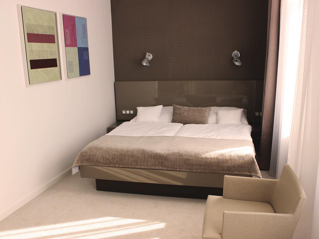 Hotel Lev Levice Δωμάτιο φωτογραφία
