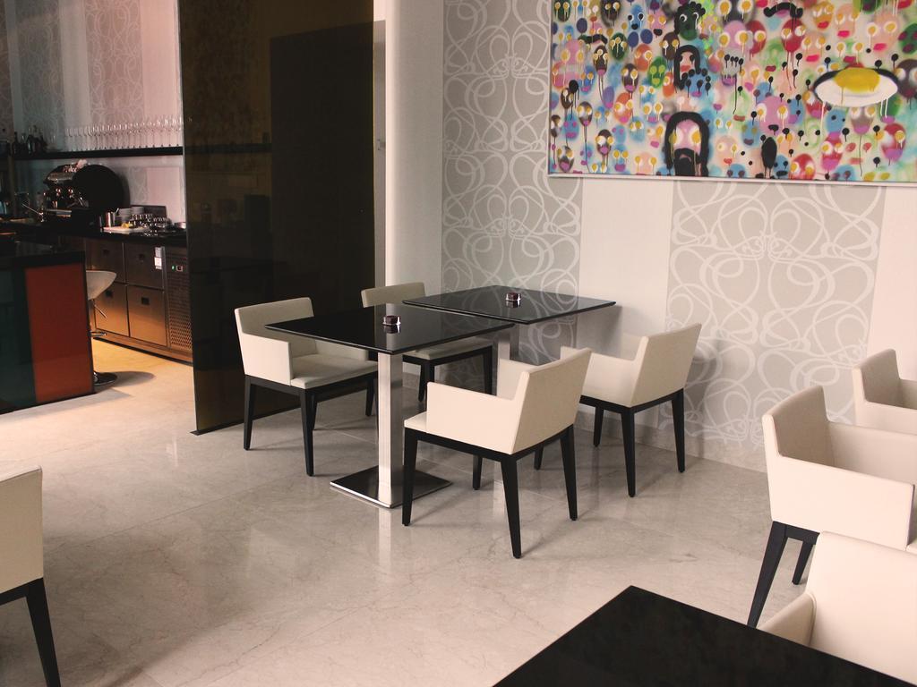 Hotel Lev Levice Εξωτερικό φωτογραφία