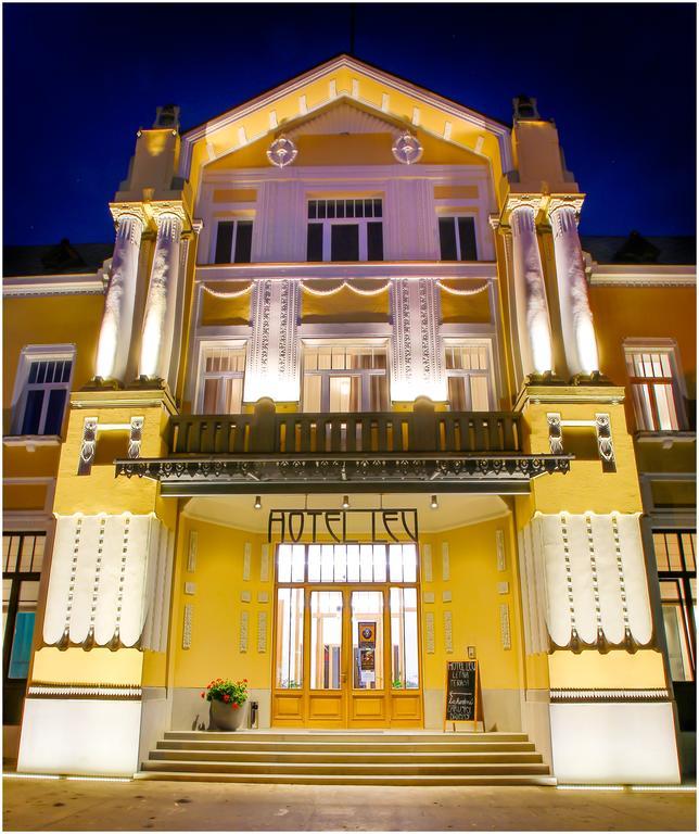 Hotel Lev Levice Εξωτερικό φωτογραφία